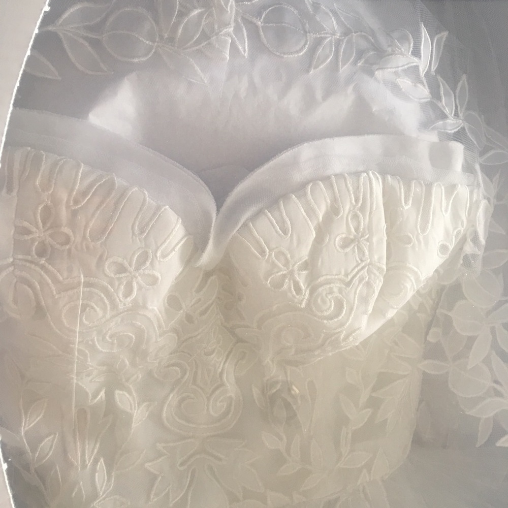 Oscar de la Renta - Picture 4 of 4